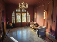 Le Castel Guesthouse