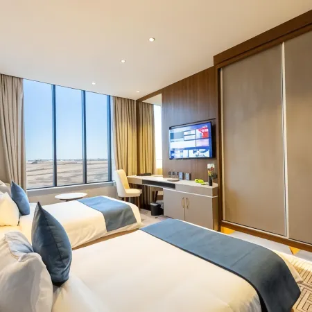FIVE SEASONS HOTEL