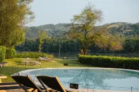 Luxury Glamping Chocolate Village - Pools