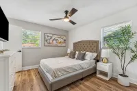 Charming 3Bed House in Crystal River, 5 min to Boat ramp Sleeps 8 - Boutique