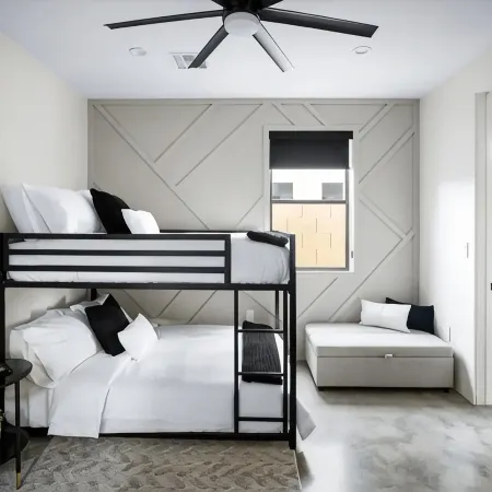 NEW AND MODERN HOME. 3BR + LOFT. Heated/Cooling pool - Sleeps 10, Near airport!