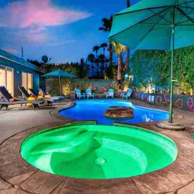 Palm Springs Chic Retro Retreat w Pool/Spa/Games Fitness & Recreational Facilities