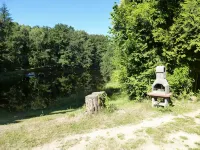 Limousin cabin by the pond