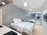 Petone City Studio with Balcony 下哈特住宿飯店