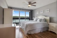 Spacious Pet-friendly Lakeview Condo w/ Boat Slip & Pools - Alojamientos