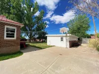 Grammie’s Manor – A One-of-a-Kind Stay in Heart of Kanab w/ Hot Tub, Gym, & More