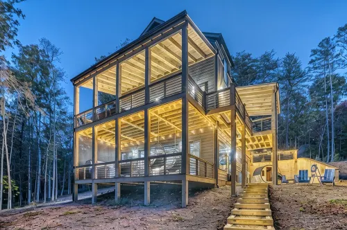 Modern Forest Retreat, Sauna, Fire Pit & Game Room, 10 Minutes to Downtown - Gym