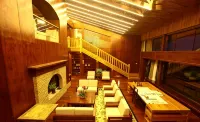 Zhenglan Banner Shangdu Lake Luxury Wilderness Hotel - parcheggio