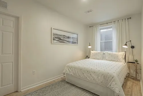 Brand NEW Luxury Scandinavian Style Basement Apartment! - Apartments