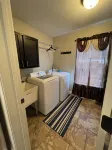 Spacious 5-bedroom house with WiFi, AC in charming Saint Robert