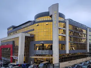 Golden Palace Hotel & Pool