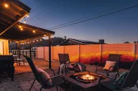 Casa De Colores w/ Arcade, hot tub + more - J Tree - Pools
