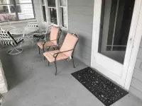 Entire House Downtown PC - off street parking - Wifi