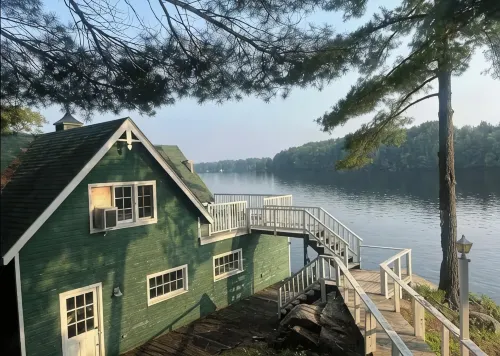 Waterfront Charming Muskoka Cottage
