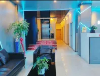AOE E-Sports Hotel (Ji'an Station Jinggangshan University)