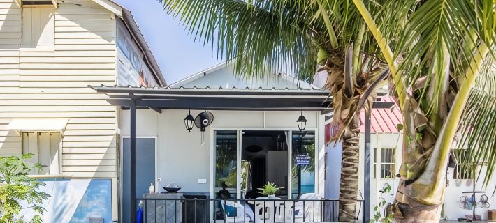 Beachboy Chalet by the Beach Hotels in Tanjung Bungah