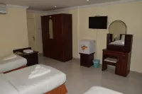 Marhaba Resort and Boutique Hotel - parkir