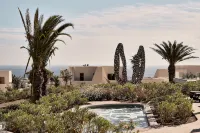 Noūs Santorini - Resorts