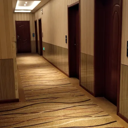 Ruiji Business Hotel