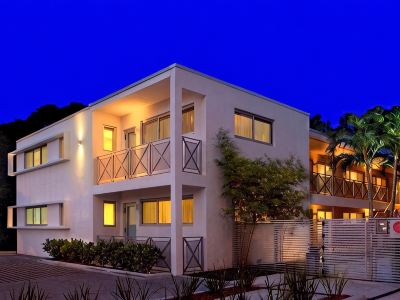 1818 Meridian House Apartments and Suites by Eskape Collection