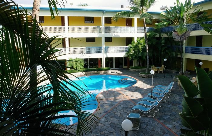 Acuarium Suite Resort