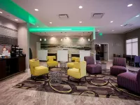 La Quinta Inn & Suites by Wyndham Virginia Beach Hotels near Cavalier Park