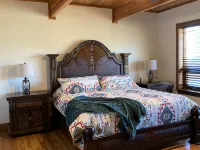 Inviting Western Retreat in the Heart of the Ozarks! Hotels in Independence County