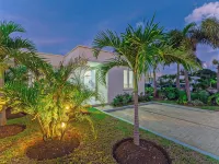 Beautiful Modern Villa Ferraj, Amazing Sea Views! Hotels in Mount Standfast
