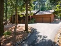 Country Lake Retreat. Special Rate. Book Now. Hotele w: Trinity County
