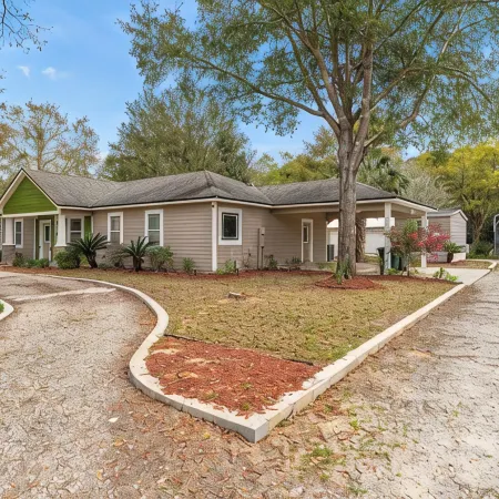 Spacious 3BR and Boat parking@ Central River Golf Club