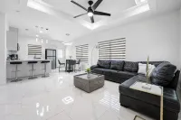 Brand NEW Splendor 2 Bedroom Apartment conveniently located Pharr-McAllen area! - Wifi
