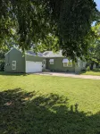 Cozy two-bedroom house with central heat and air. Close to downtown Ark City. - 2-Star