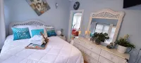 Lake Worth Beach Paradise Cove Cottage - 2-1 Bedroom - 3-Star