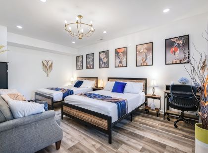 8-Person HotTub, Family&Group Friendly, EV Charger, Free Platinum Pool Pass