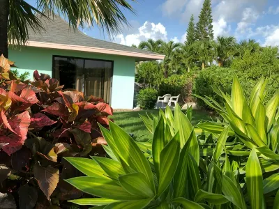 VILLA LUIS, TREASURE CAY PARADISE, FULLY SANITIZED Hotel di 