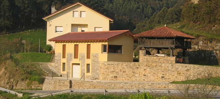 Beautiful views of the green nature from the inside Asturiana コマルカ・バケイラのホテル