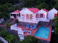 Flamboyant Cottage - Spectacular View & Pool - Pools