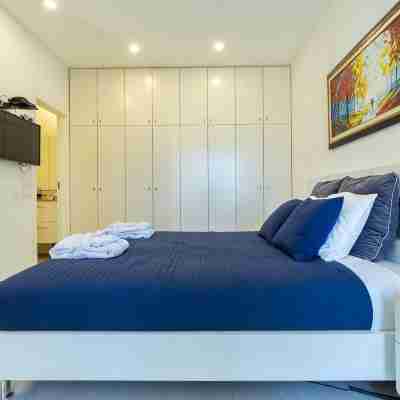 New exclusive 24 Hour Security Building With Shabbat Elevator and large gym Rooms