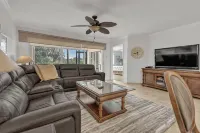 2br Condo on Park with walking access to the beach.