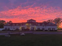 Eagle Isle North Wing on the Sandusky River w/ short drive to Cedar Point. - 3 tähden