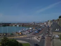 Apartment overlooking the port in the heart of Granville - พร้อมWifi