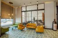 Graphic Hotel Batumi - Barer