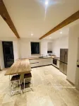 Magnificent 9-person house close to town center.