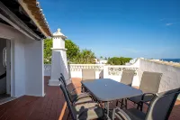 Top renovated townhouse with pool and sea access - Wifi