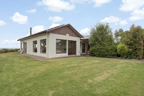 Sea Breeze - Spacious home with lovely ocean views - 4-Star
