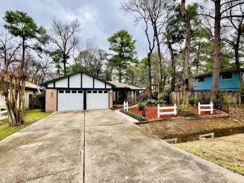 House 3-Bedroom 2-Full Baths FREE Garage Parking, Washer, Dryer in The Woodlands
