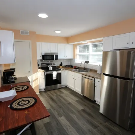 Claremore Whole House - Just Fully Remodeled - Dogs Allowed - No Checkout Chores