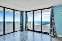 The Best Oceanfront View in Daytona Beach!! - مسبح خاص