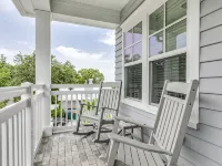 2 Min Walk to Downtown/King Bed /Golf Cart Rental/Pet Friendly! Hotels in Mount Dora