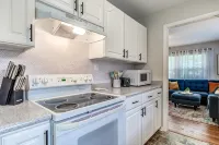 Bit o' Raleigh Bungalow, 6 min drive to downtown